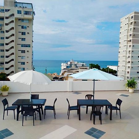 Alojate A Una Calle De La Playa Y Malecon Salinas  Exterior foto