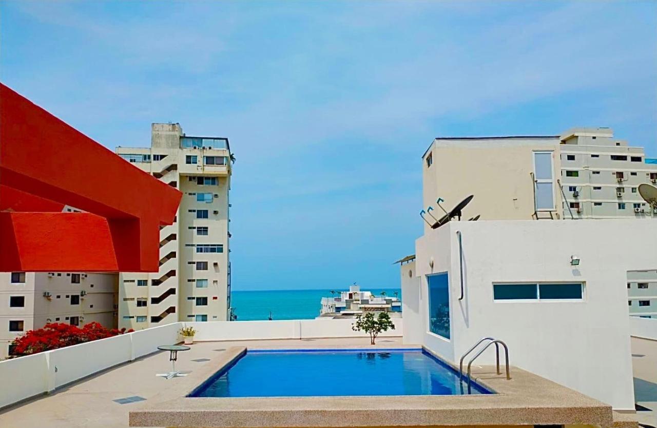 Alojate A Una Calle De La Playa Y Malecon Salinas  Exterior foto