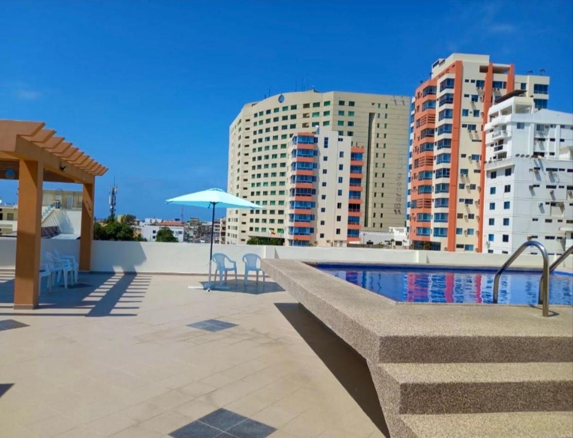 Alojate A Una Calle De La Playa Y Malecon Salinas  Exterior foto